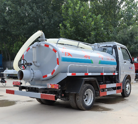Small Gasoline Suction Truck.jpg Small Gasoline Suction Truck.jpg