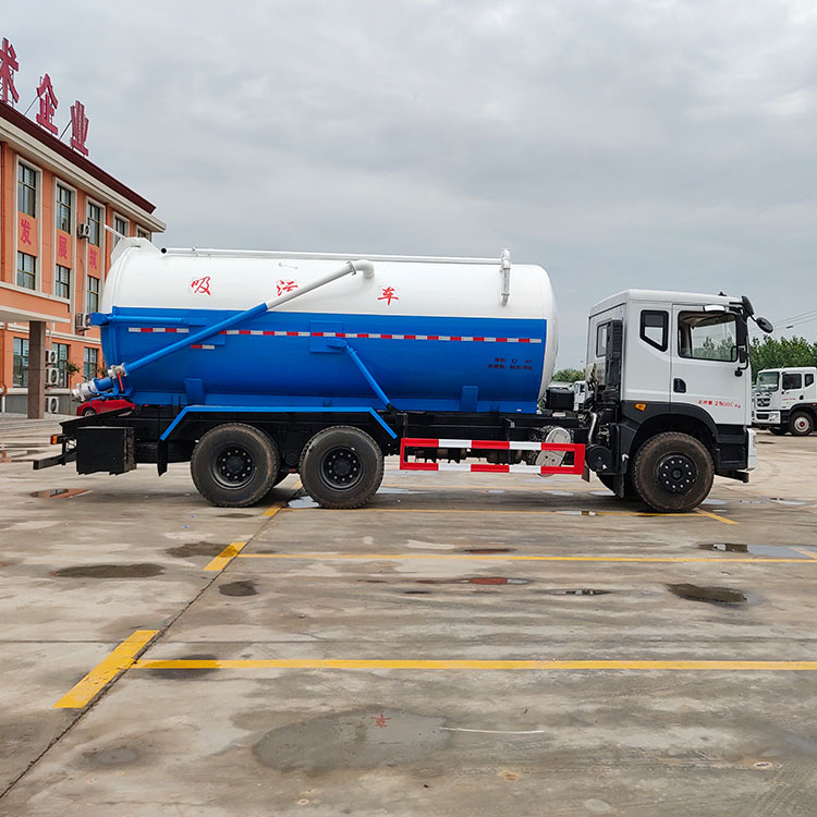 Heavy Duty Sewage Suction Truck.jpg Heavy Duty Sewage Suction Truck.jpg