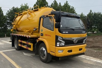 8 cubic cleaning and suction truck