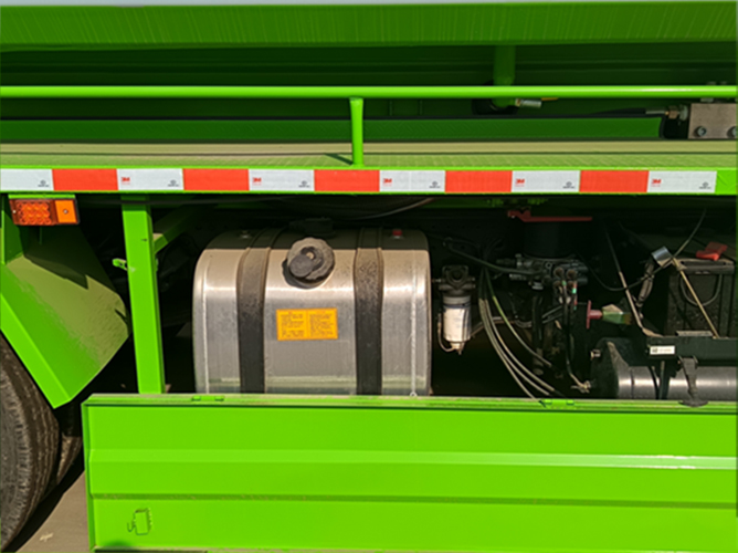 Sewer Cleaning Truck.jpg