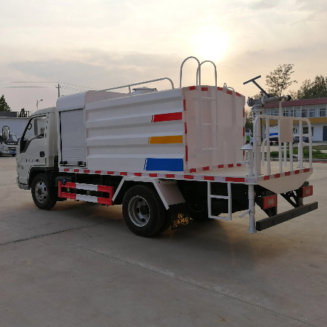 Manufacturers Sell Sprinkler Trucks.jpg Manufacturers Sell Sprinkler Trucks.jpg