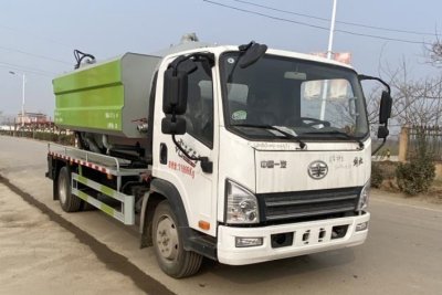 8 cubic cleaning and suction truck