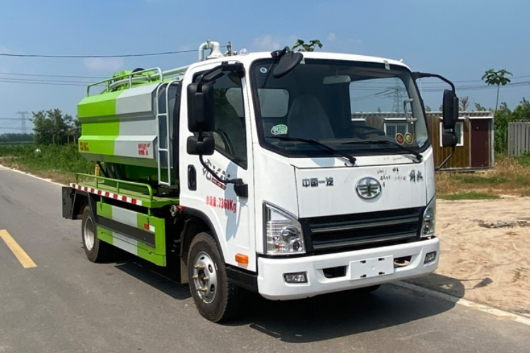 6 cubic cleaning and suction truck