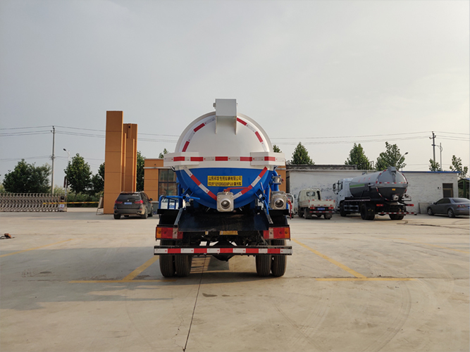 Sewer Suction Truck