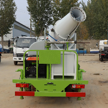 Sprinkler Truck.jpg Sprinkler Truck.jpg