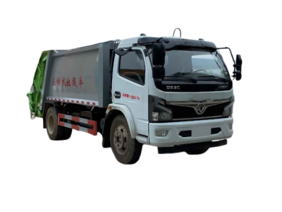 Грузовик для уплотнения мусора