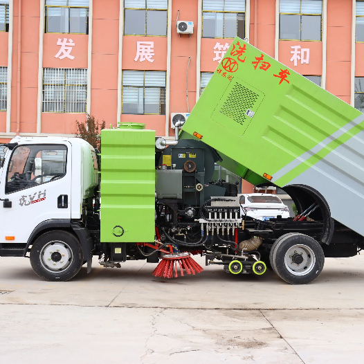 Liberation Tiger VH รถกวาดถนน3.JPG