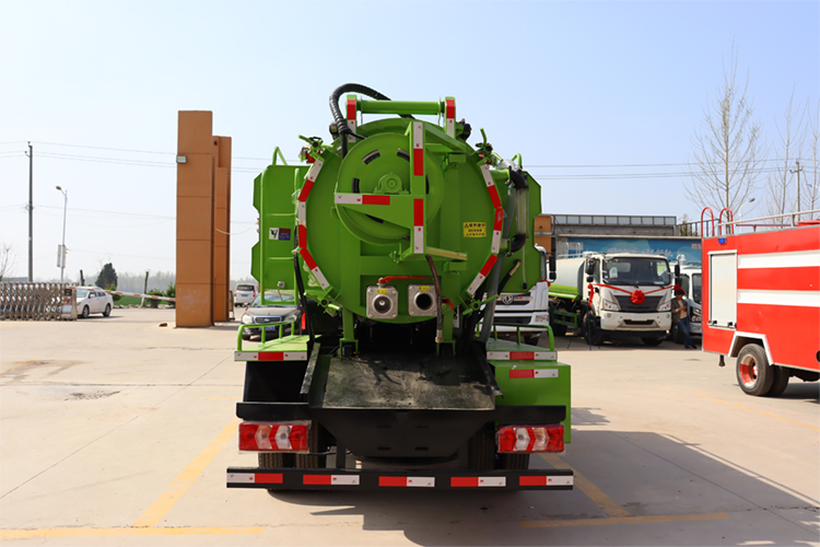 Septic Tank Cleaner Truck