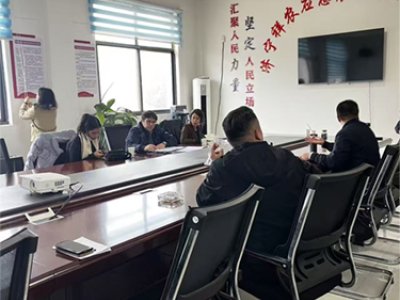 Dominica Clients Conduct Factory Tour