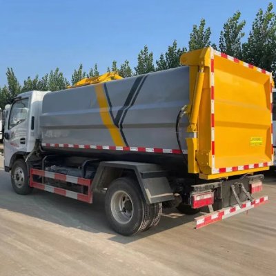 Self Loading And Unloading Garbage Truck