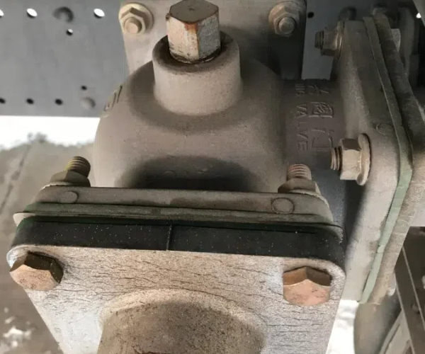  sprinkler truck.jpg