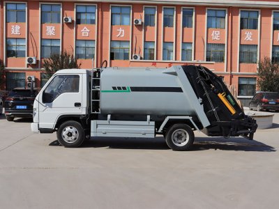 Introduction to Compressed Trash Trucks