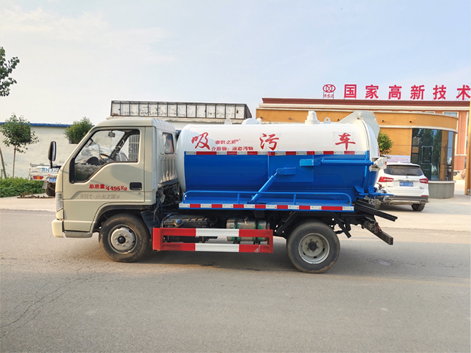 Camión de succión de aguas residuales barato