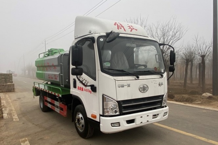 3 truk pembersihan dan hisap kubik