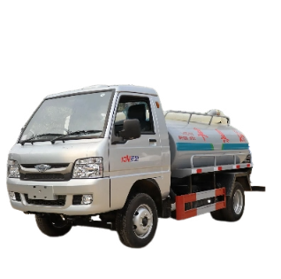 شاحنة شفط بنزين صغيرة