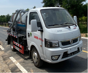 Small Sewage Suction Truck