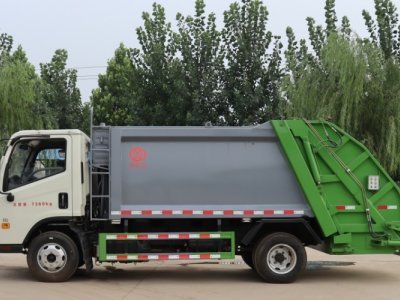 compressed garbage truck