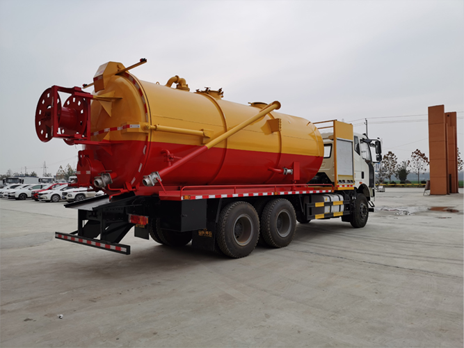 Septic Tank Cleaner Truck