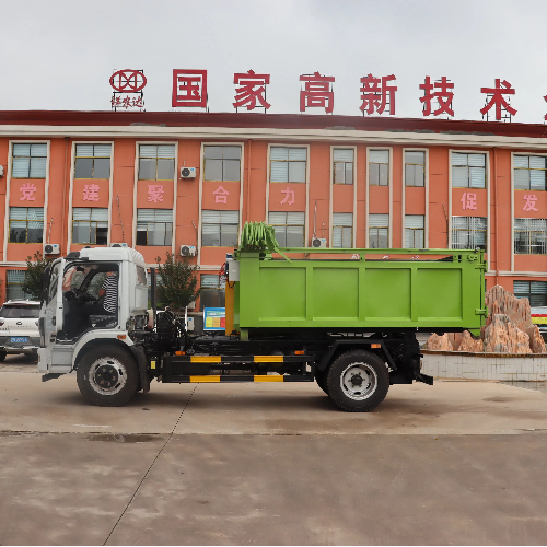 हुक आर्म कचरा ट्रक का उपयोग करने के लिए सावधानियां.jpg