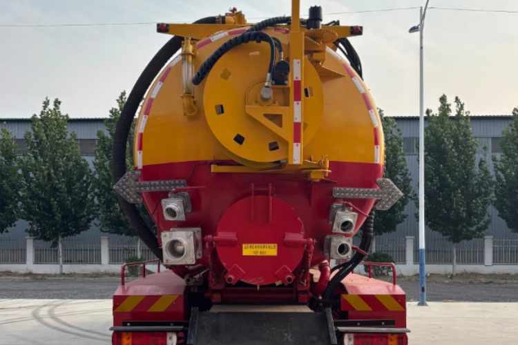 10 cubic meter cleaning and suction truck