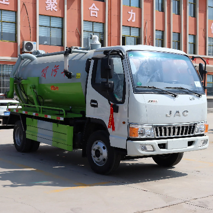 Sewage Treatment Suction Truck.jpg Sewage Treatment Suction Truck.jpg