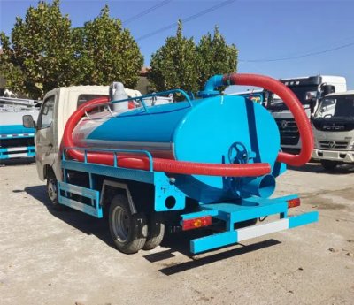 Gasoline Suction Truck