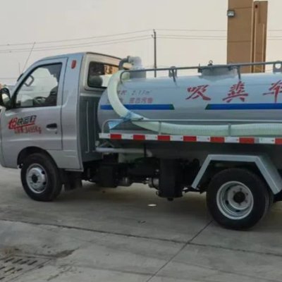 Light Fecal Suction Truck