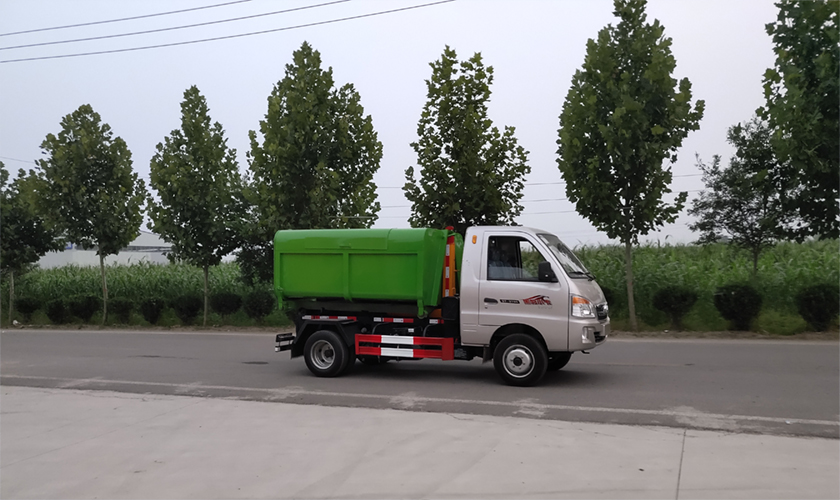 Hook Lift Garbage Truck