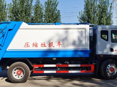 Compressed garbage truck