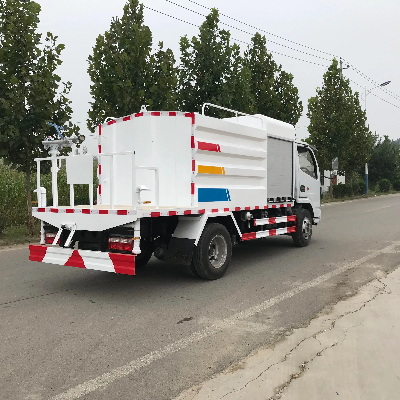 स्प्रिंकलर ट्रक.jpg