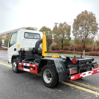 Camión de basura volcado.jpg