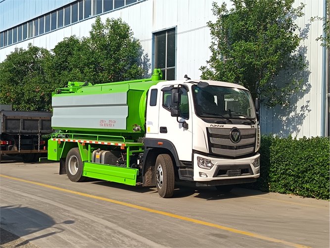 Sewer Cleaning Truck.jpg