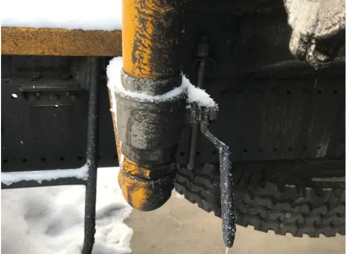  sprinkler truck.jpg